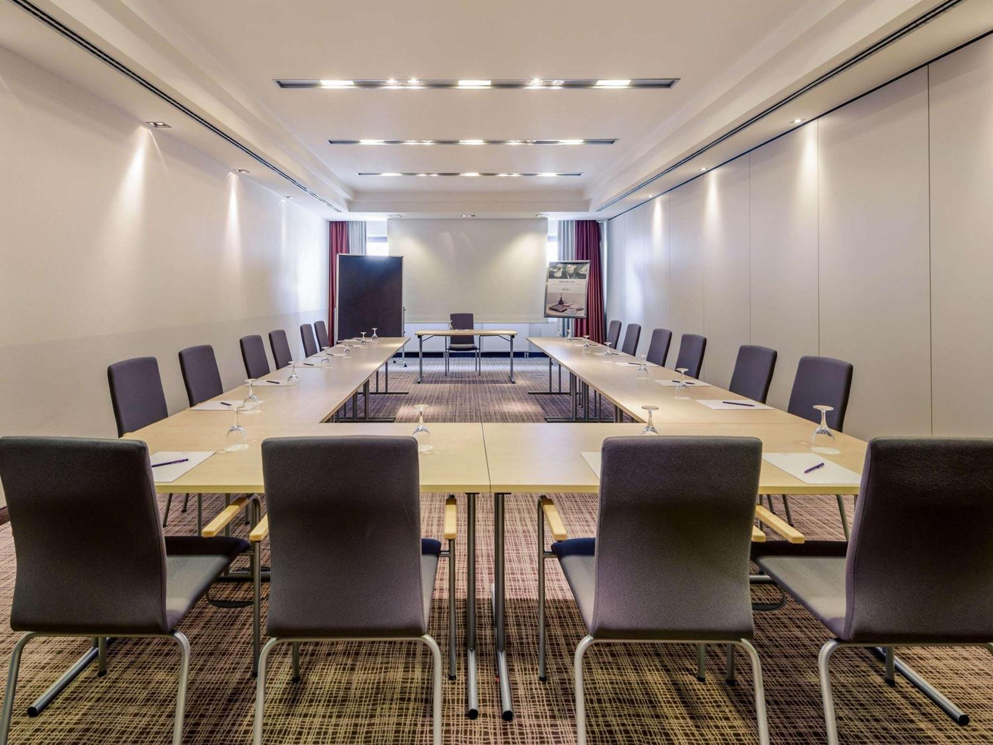 Mercure Hotel Hannover Mitte Экстерьер фото